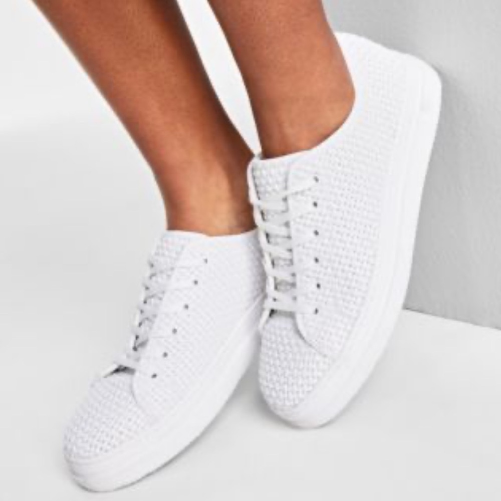 NWNT-On 34th Women Lusille Low Platform Casual Sneakers